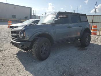  Salvage Ford Bronco