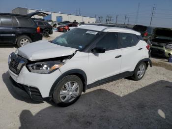  Salvage Nissan Kicks