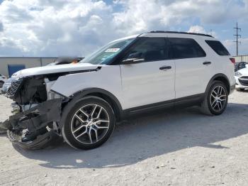  Salvage Ford Explorer