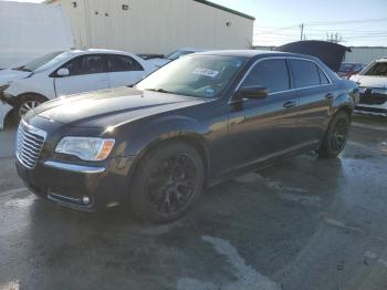  Salvage Chrysler 300