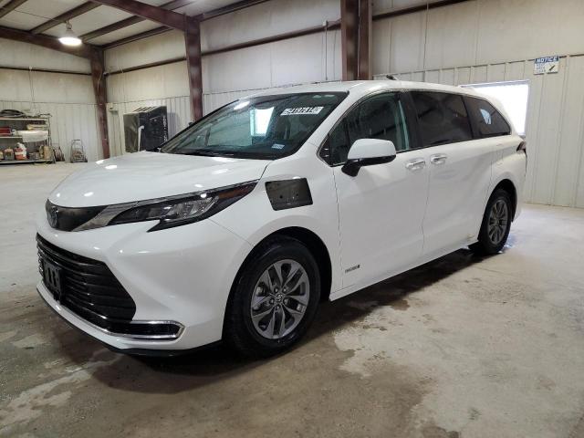  Salvage Toyota Sienna