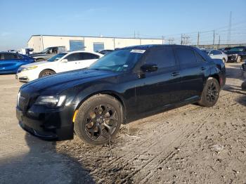  Salvage Chrysler 300