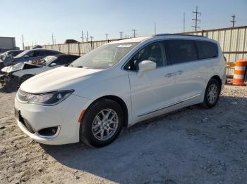  Salvage Chrysler Pacifica