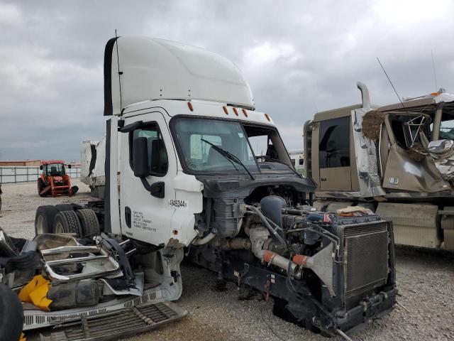  Salvage Freightliner Cascadia 1