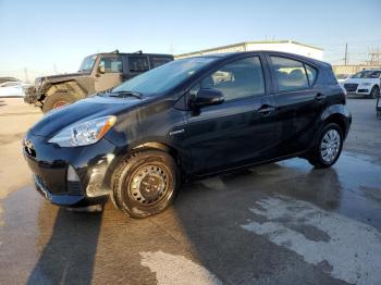  Salvage Toyota Prius