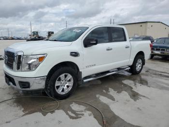  Salvage Nissan Titan