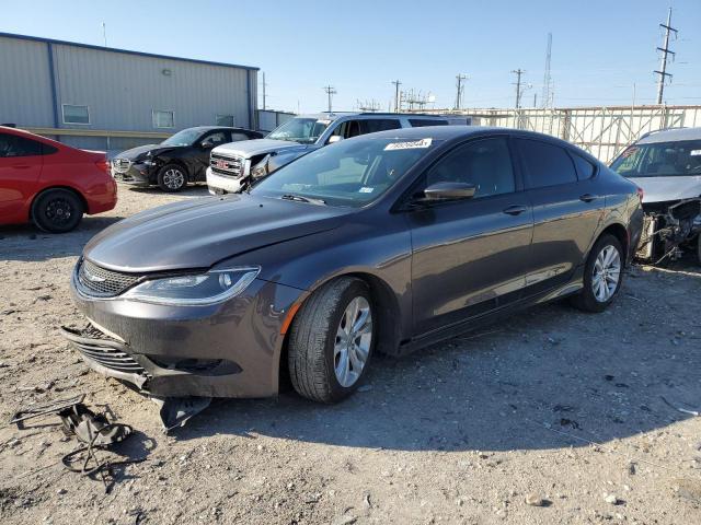  Salvage Chrysler 200