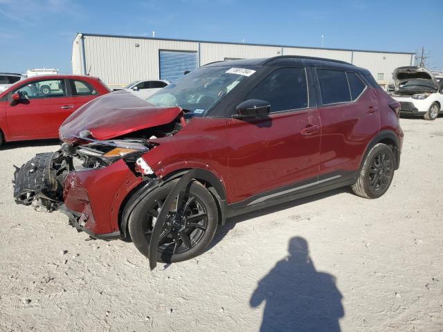  Salvage Nissan Kicks