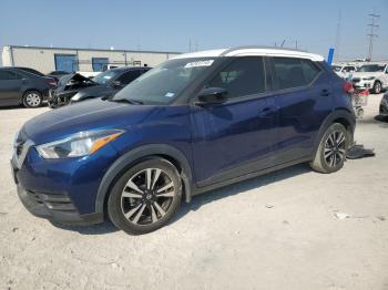  Salvage Nissan Kicks