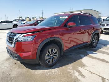  Salvage Nissan Pathfinder