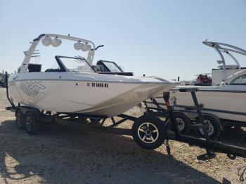  Salvage Tige Skiboat