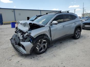  Salvage Hyundai TUCSON