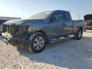  Salvage Nissan Titan