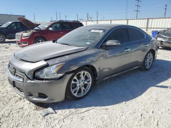  Salvage Nissan Maxima