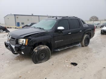  Salvage Chevrolet Avalanche