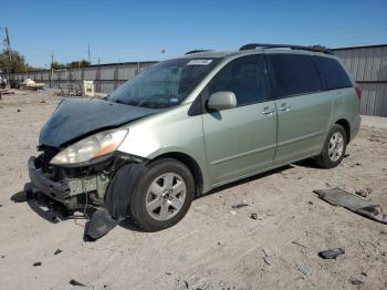  Salvage Toyota Sienna