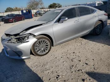  Salvage Lexus Es