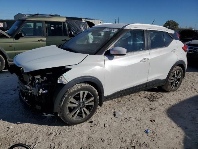  Salvage Nissan Kicks