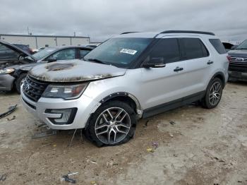  Salvage Ford Explorer