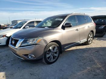  Salvage Nissan Pathfinder