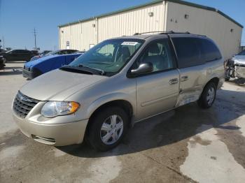  Salvage Chrysler Minivan