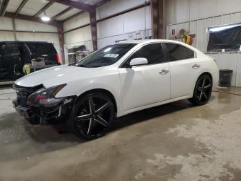  Salvage Nissan Maxima