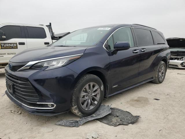  Salvage Toyota Sienna