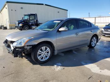  Salvage Nissan Altima