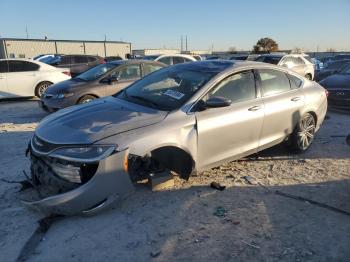  Salvage Chrysler 200