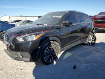  Salvage Nissan Kicks