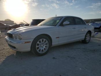  Salvage Jaguar Xj8