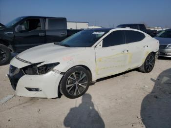  Salvage Nissan Maxima