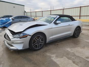  Salvage Ford Mustang