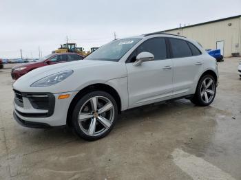  Salvage Porsche Macan Base