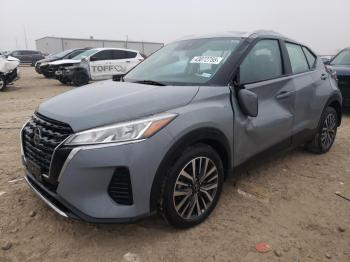  Salvage Nissan Kicks