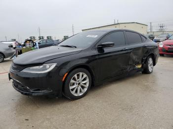  Salvage Chrysler 200