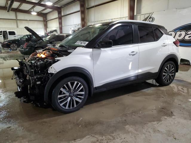  Salvage Nissan Kicks