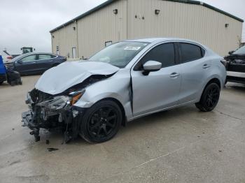  Salvage Toyota Yaris