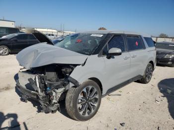  Salvage Kia Carnival