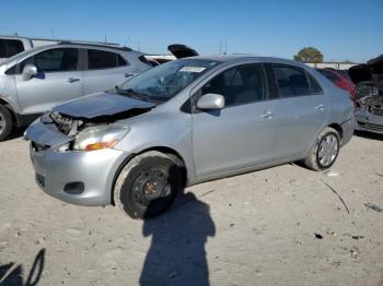  Salvage Toyota Yaris