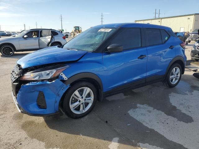  Salvage Nissan Kicks