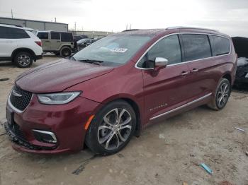  Salvage Chrysler Pacifica