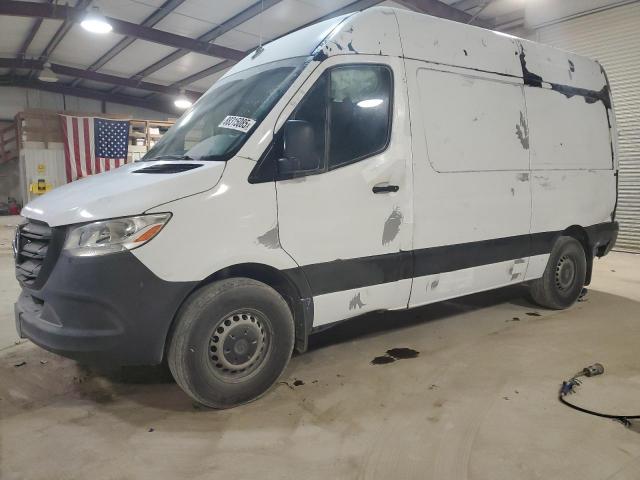  Salvage Mercedes-Benz Sprinter