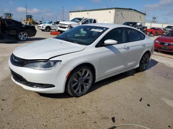  Salvage Chrysler 200