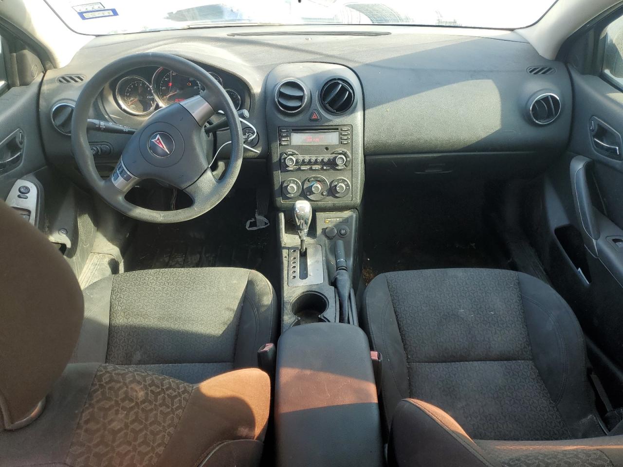 Pontiac G6 Base Image 8