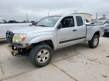  Salvage Toyota Tacoma