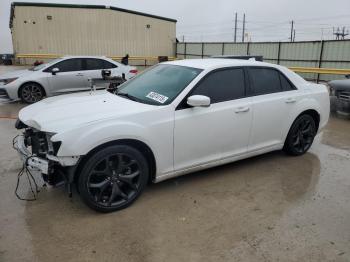  Salvage Chrysler 300