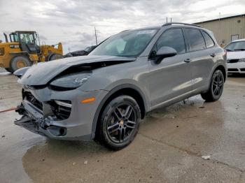  Salvage Porsche Cayenne