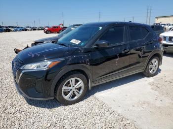  Salvage Nissan Kicks