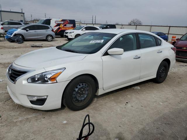 Salvage Nissan Altima